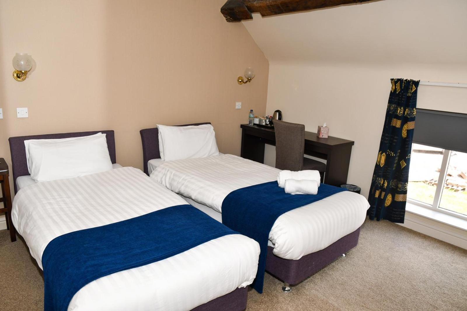 Whiston Hall 部屋 写真